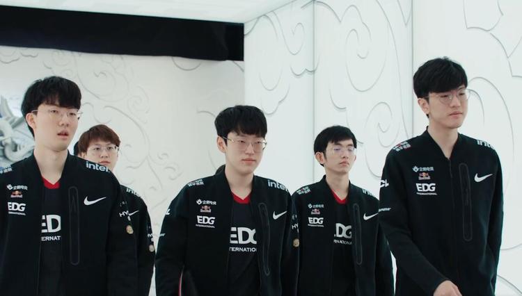 但路线与两 但路线与两